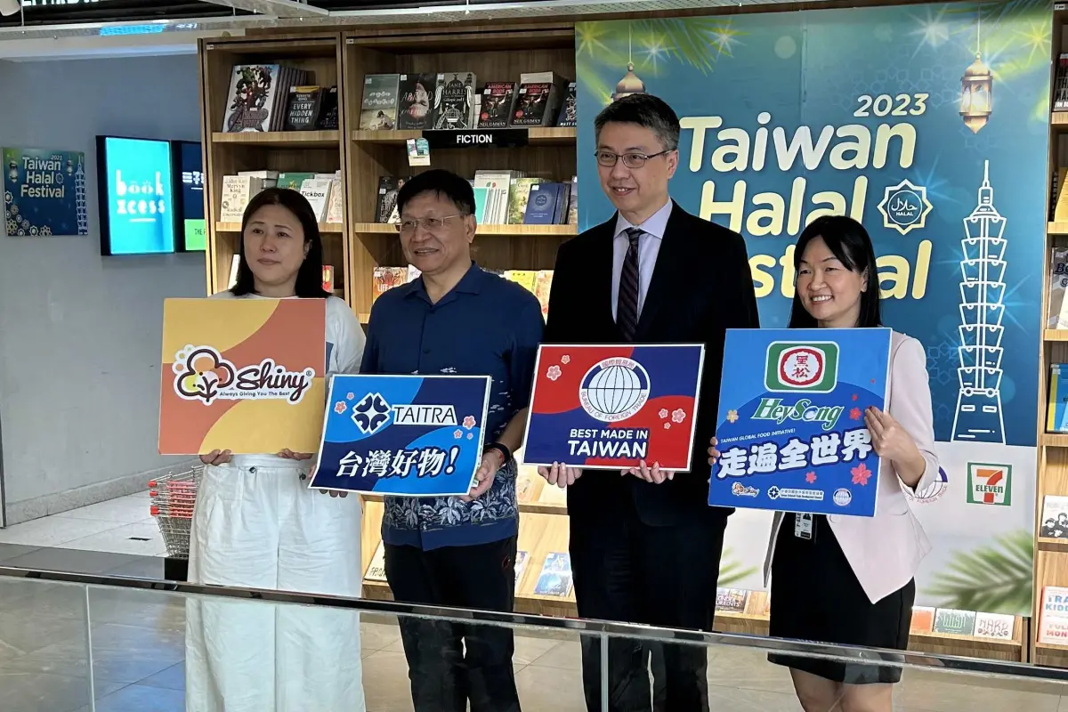 ▲「2023年台灣清真食品主題節」在馬來西亞50間7-Eleven門市展開，協助台灣食品搶攻清真市場商機。（圖／記者倪浩軒拍攝）
