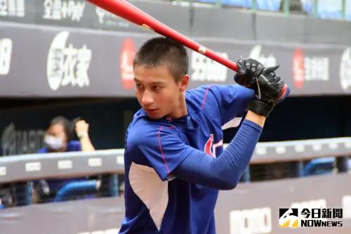 ▲U18中華隊國手林佳緯，在季中選秀會上第一輪第三順位被統一獅選進，獅隊也相當看好他未來發展。（記者路皓惟攝）