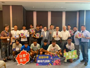 長榮中學網球隊創佳績  高一陳冠守青少年16歲級全國第一

