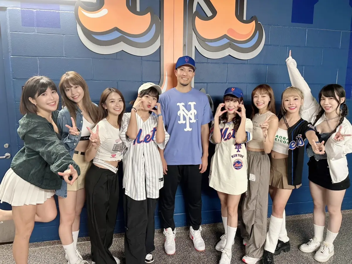 ▲ 見到大谷還不夠！千賀滉大也讓樂天女孩瘋狂。（樂天提供）