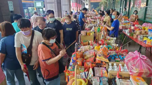 Why is everyone leaving food outside? The traditions behind Taiwan's Ghost Month