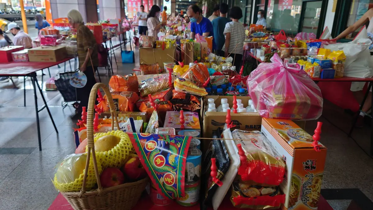 中元普渡供品拜太久恐中毒？專家教「5招」：避免食物中毒拉肚子