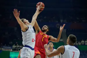 FIBA世界盃／神爛！中國歸化球員李凱爾9-0得0分　紅粉崩潰了
