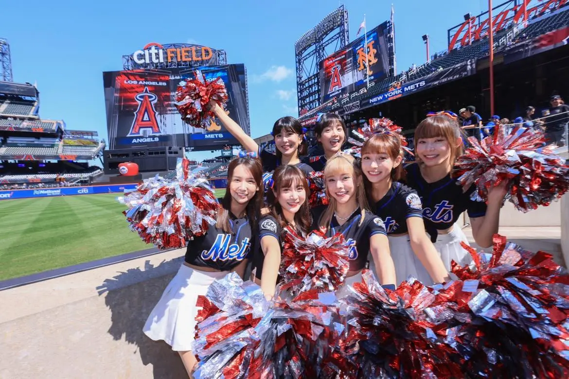 ▲樂天女孩林襄、雅涵、Yuri、籃籃超受歡迎，讓樂天女孩席捲紐約大都會主場台灣日。（樂天提供）