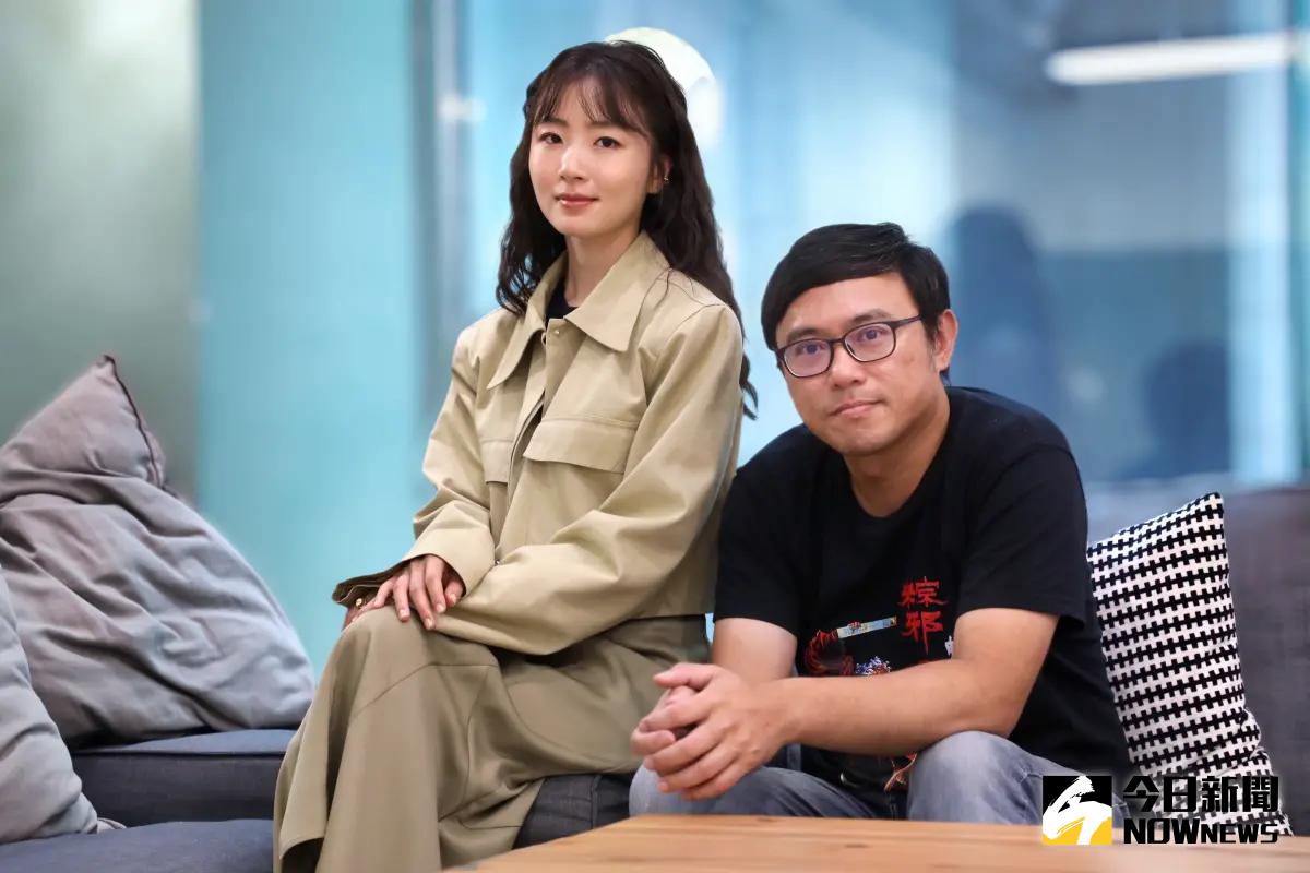 ▲《粽邪3：鬼門開》許安植（左）、導演廖士涵專訪，她終於擺脫苦情人設，化身強大的驅魔法師「佳敏」。（圖／記者陳明中攝影） 