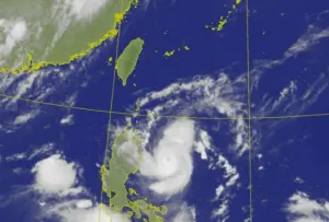 蘇拉颱風最快今晚發海警！彭啟明曝「颱風假熱區」：週三四有機會
