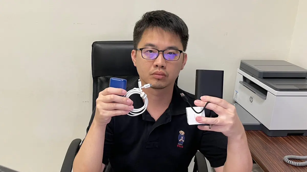 ▲對於行動電源的使用，3C達人提出建議，包含「別摔、別過充」等四大原則，以保障自身安全。（圖／記者陳美嘉翻攝）
