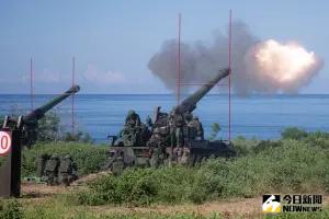 43砲指部保養射擊,M110公厘自走砲及M109公厘自走砲 ▲43砲指部保養射擊,M110公厘自走砲及M109公厘自走砲。(圖/記者莊全成攝,2023.08.28)