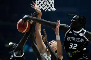 FIBA世界盃／慘！水貨歸化李凱爾甦醒轟22分　中國仍被蘇丹射爆

