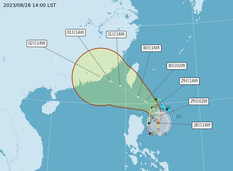 ▲蘇拉颱風預測路徑不斷修正，強度也持續增強，目前海上警報預估今日深夜（23時30分）至明日清晨之間發布。（圖／中央氣象局）