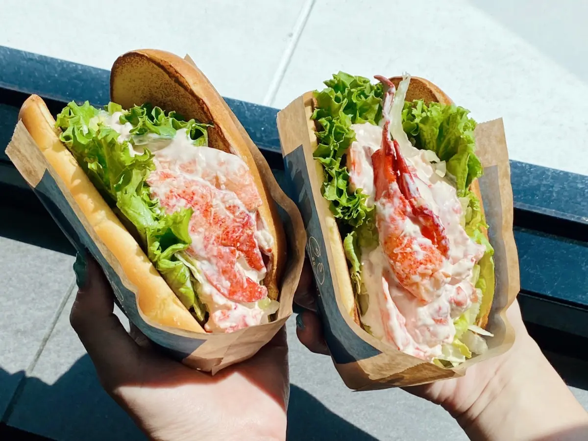 ▲麥當勞「螯龍蝦堡」開賣引爆話題，時尚網站「Heaven Raven」在IG分享6個龍蝦冷知識，龍蝦原本是窮人食物，而且如果沒有意外可以活千年。（圖／記者蕭涵云攝）