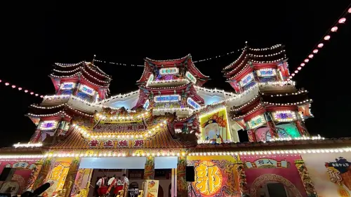 ▲2026鷄籠中元祭將於今晚開跑，23:30將舉行開燈夜儀式，圖為往年盛況。（圖／基隆市政府提供）