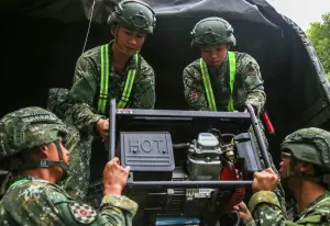 ▲陸軍機步333旅加強救災機具整備。(圖/第四作戰區提供) ▲陸軍機步333旅加強救災機具整備。(圖/第四作戰區提供)