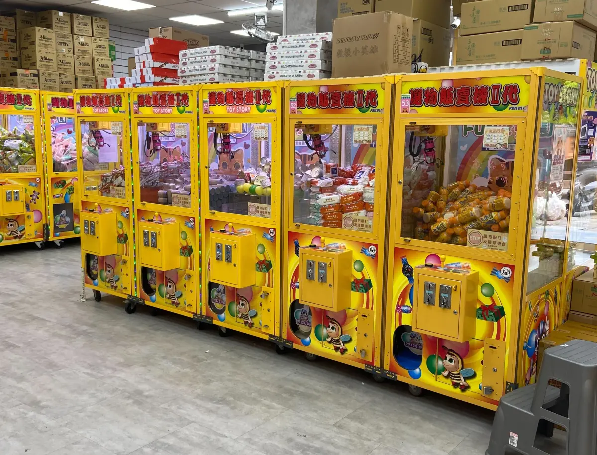 ▲大型夾娃娃店即將進駐竹北十興國小附近，楊文科表示，雖然設置地點符合規定，但可能影響小學生的生活作息和身心健康，社會觀感不佳，希望業者能主動退場。（圖／新竹縣政府提供）