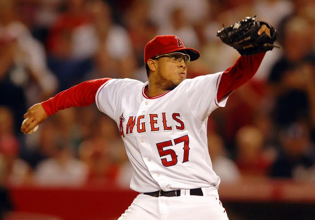 [閒聊] 另外一個世界線 光芒奪冠了