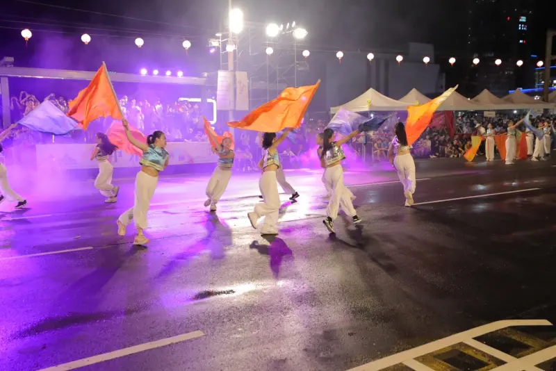 ▲鷄籠中元祭遊行踩街放水燈，表演團體以及陣頭在市區遊行及表演。（圖 ／基隆市政府提供）