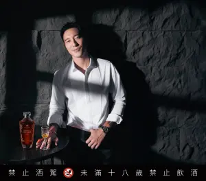 創世者桶陳金門高粱酒 ▲「創世者桶陳金門高粱酒」邀請同樣具有開創之魂的王陽明品飲。(圖/品牌提供)