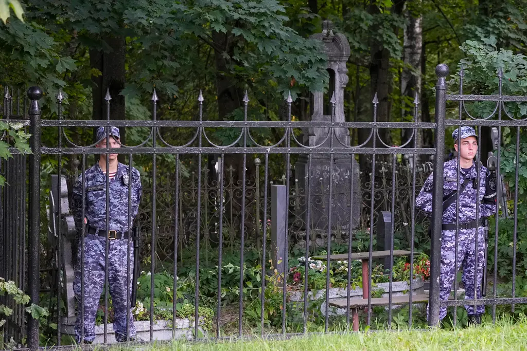 ▲俄羅斯傭兵組織「瓦格納集團」首腦普里格津在發動短暫兵變的兩個月後墜機死亡，29日在一場祕密儀式中安葬於他的家鄉聖彼得堡。（圖／美聯社／達志影像）