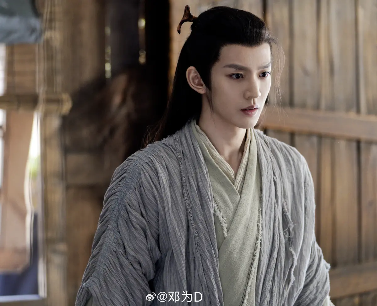 ▲2023年上檔許多熱門古裝陸劇，其中隨著《長相思》的討論度越來越高，鄧為也成為了新一代古裝男神。（圖／翻攝自鄧為微博）