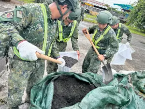 國軍第四作戰區馳援兵力　協力高屏地方政府災防整備
