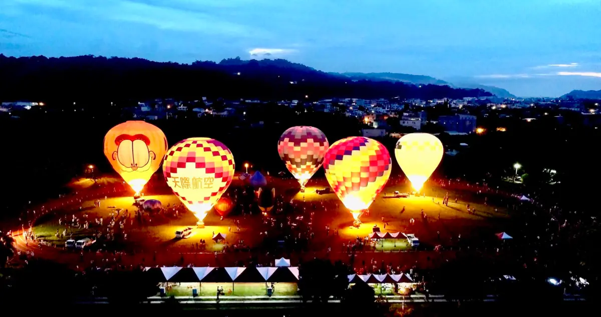▲邁入第3屆的台中石岡熱氣球嘉年華，將於9月1日至9月3日在石岡區土牛運動公園登場。本屆活動規劃6場熱氣球繫留升空體驗，還將首次加碼大型風箏秀等。（圖／取自石岡區公所臉書 ）