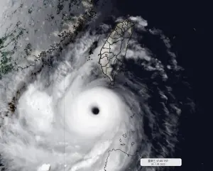 蘇拉颱風成「完美風暴 」！台灣驚險閃過　彭啟明：真的要很慶幸

