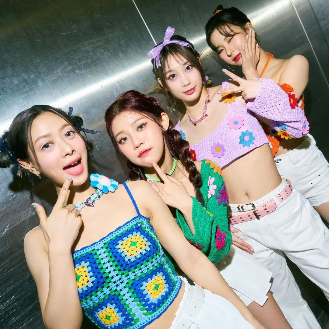▲心茗（左）擅長Rap，跳舞、創作能力也很優秀，于傳勇認為是撿到寶。左起為心茗、容容、Bido、Ayeon。（圖／翻攝自天空娛樂IG）