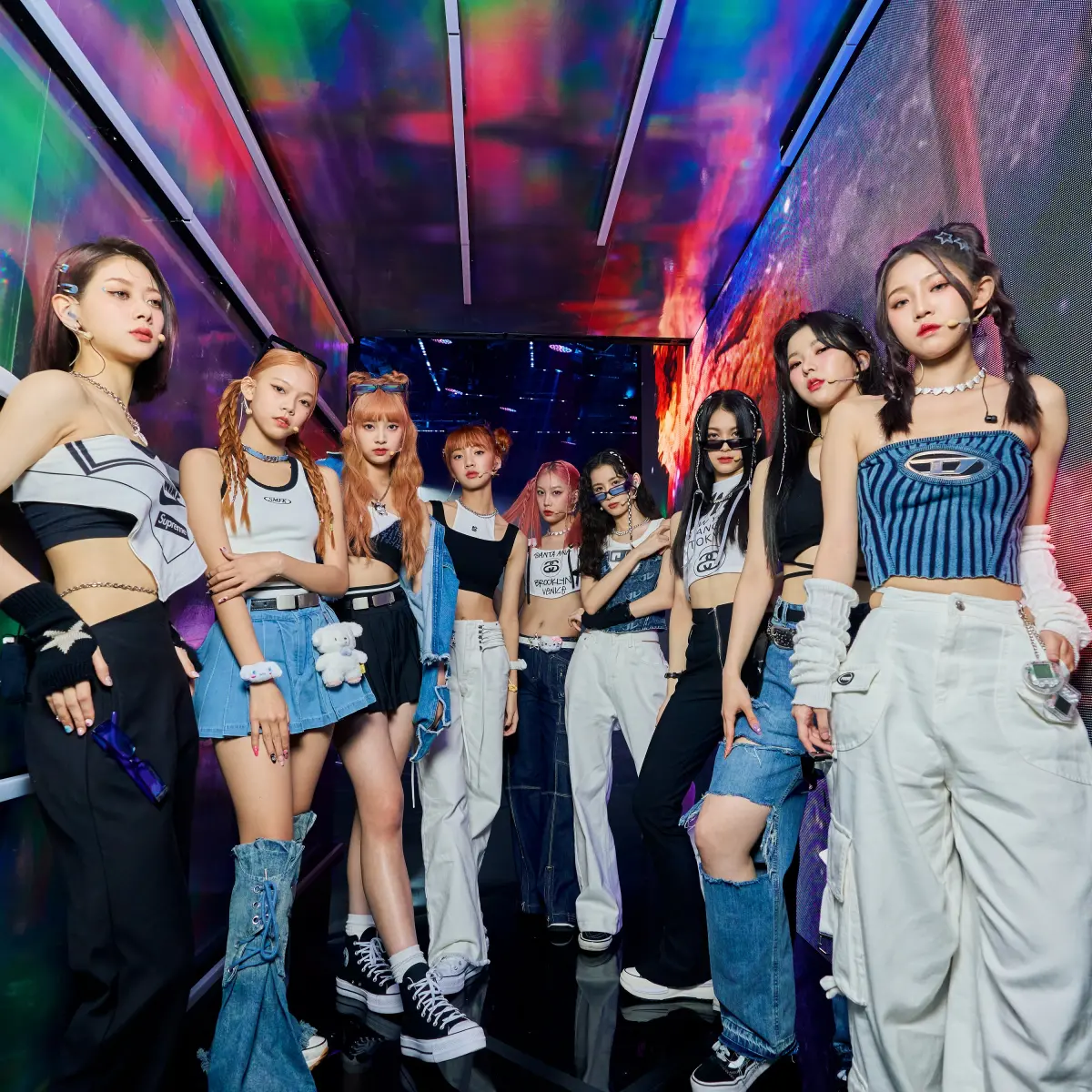 ▲ 幻藍小熊成員實力堅強，剛組團就擁有不少粉絲擁護。左起為XXIN心茗、Vicky、Nico、采甄、Bido、毓、媛媛、Ayeon、容容。（圖／天空娛樂提供）