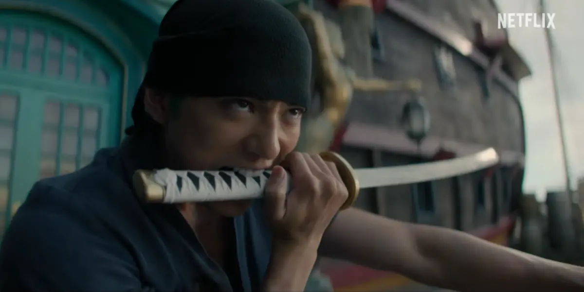 ▲「索隆」新田真劍佑在《航海王》真人版施展「三刀流」。（圖／翻攝Netflix）