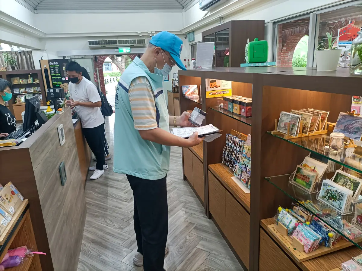 ▲新北市政府經發局針對轄內商家抽查311件開學商品。（圖 ／新北市政府經濟發展局提供）