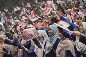 大馬今慶祝獨立66年國慶！數萬人齊聚狂歡　9月再迎馬來西亞日
