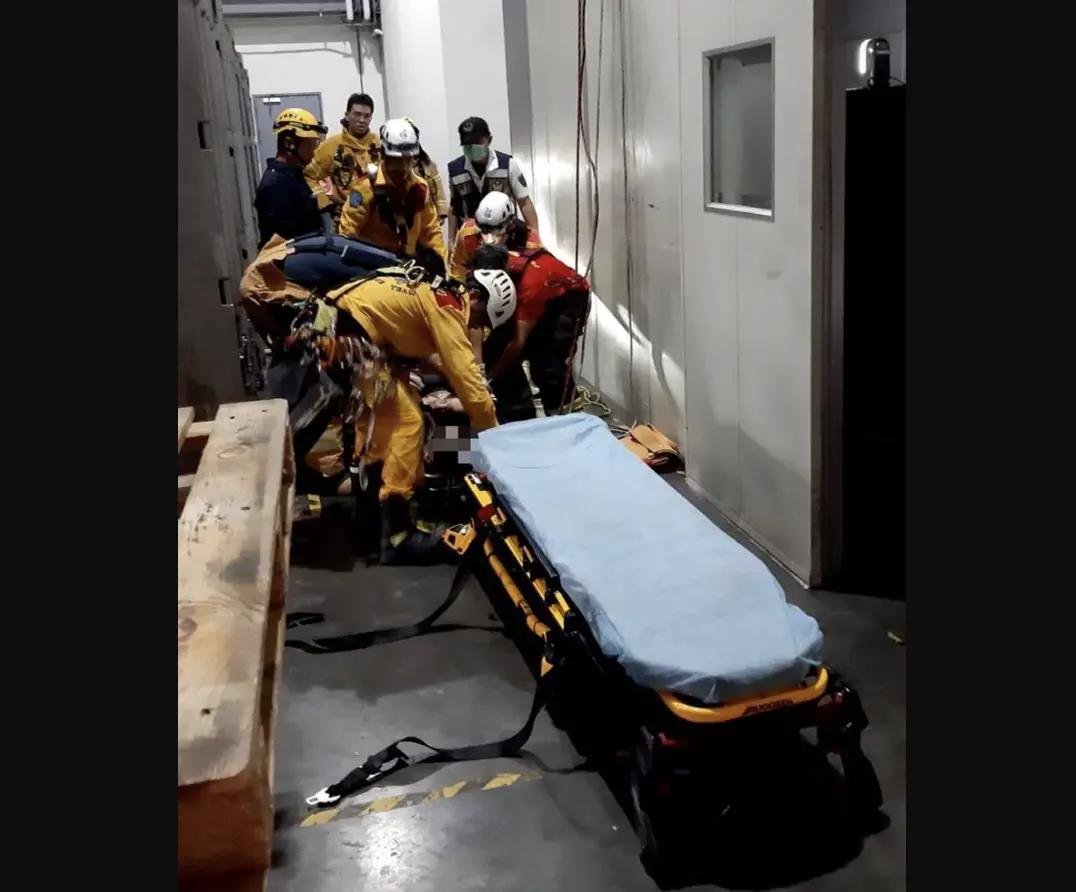▲盧姓工人意外遭到電擊，緊急送醫仍宣告不治。（圖／翻攝畫面）
