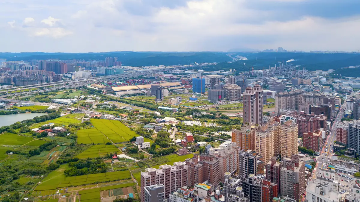 ▲2023年1至8月全台土地交易量僅493億，較去年同期銳減53%。不過，不少企業卻看好桃園整體發展，不畏市場寒流，前進桃園積極獵地。（圖／信義全球資產提供）