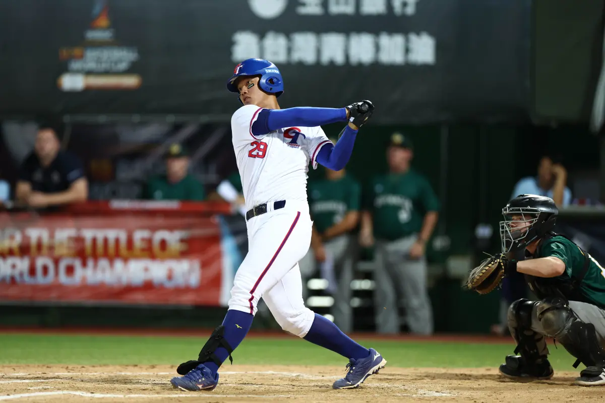 ▲台灣隊長王念好首戰對澳洲敲出長打，也上演兩次精彩守備美技。（棒協提供）