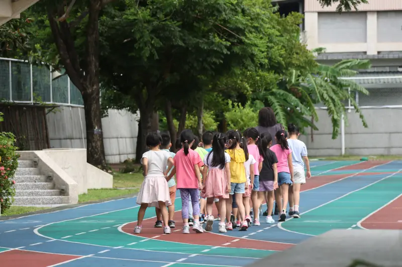 今天就是開學日，有ICU醫師陳志金就指出開學讓家長崩潰的「9件事」，引起家長們的共鳴。（示意圖／NOWNEWS資料照）