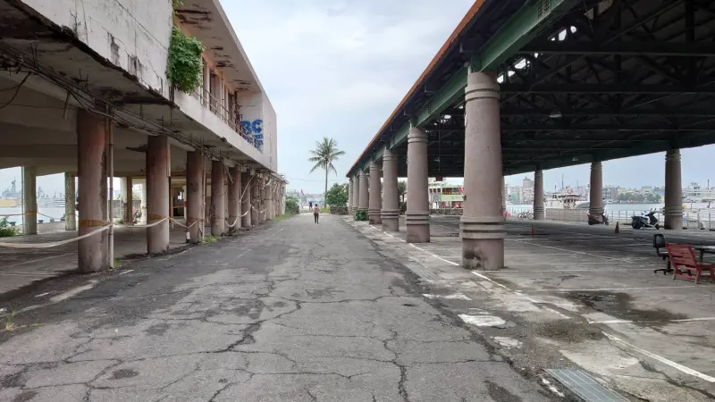 ▲鼓山魚市場改造前。（圖／高雄市海洋局提供）