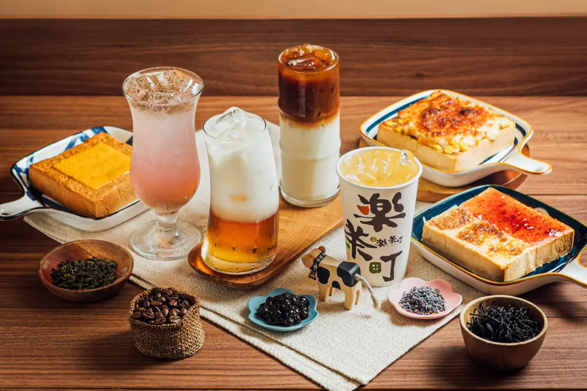 ▲高雄市觀光局舉辦的「高雄奶茶節」，明（2）日下午將開場延續兩天，每日下午15:00到晚上20:00，在鹽埕埔捷運站2、3號出口，將聚集40家奶茶店家，及45家特色餐車。（圖／高雄市觀光局提供）