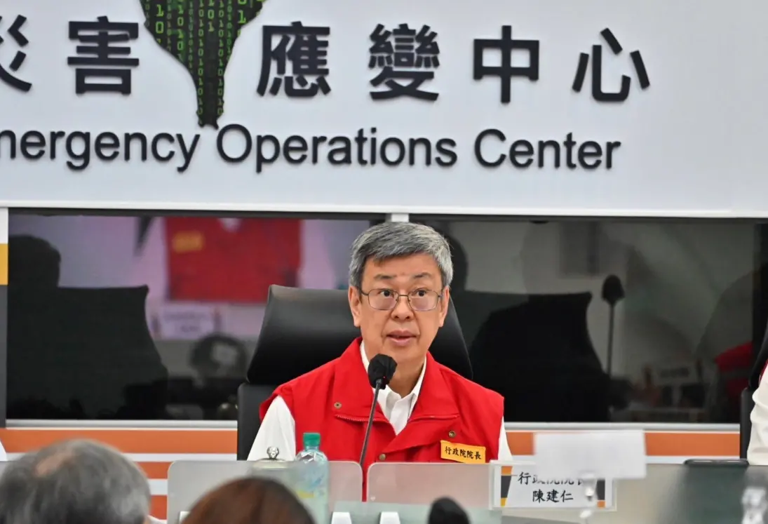 ▲陳建仁上午前往視察中央災害應變中心。（圖／行政院提供）