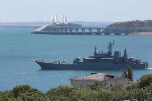 烏克蘭：無人艇於克里米亞擊沉兩艘俄軍登陸艦

