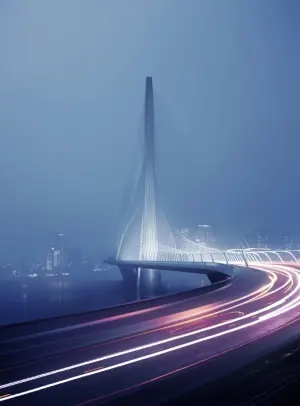 ▲淡江大橋也是札哈哈蒂的設計作品，預算從最早的85萬，一路追加，最後總預算飆破200多億元。（圖／翻攝交通部網站）