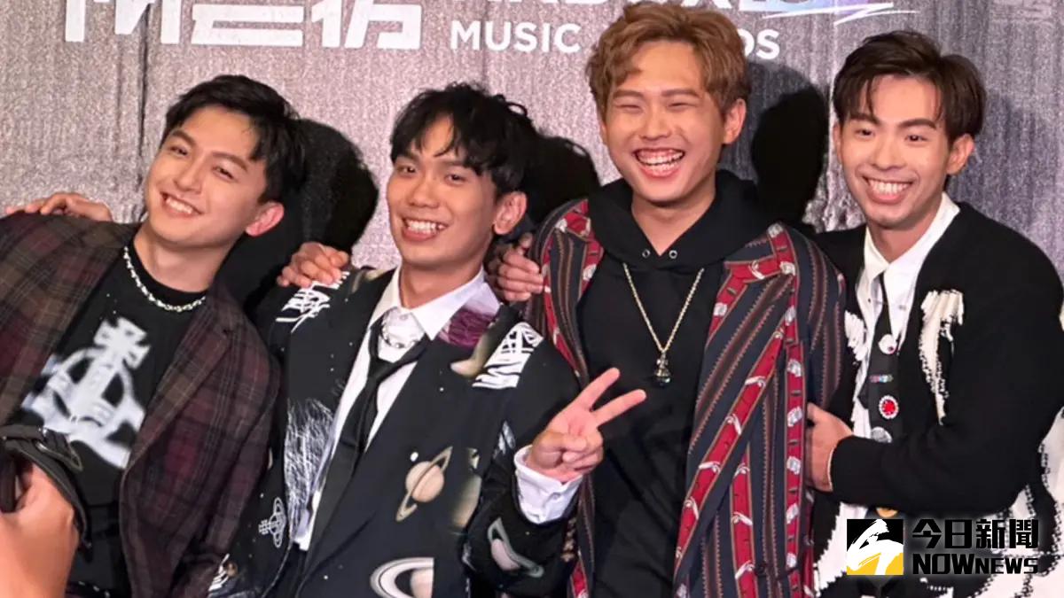 ▲理想混蛋主唱雞丁破天荒合體艾薇，親談雙方合作緣分，原來是艾薇去年翻唱他們歌曲，才會讓雞丁很想要合作。（圖／記者詹鎰睿攝影）