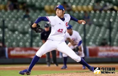 U18世界盃中華隊先發林維恩,最快飆出148公里速球,並且壓制韓國、荷蘭等隊。(NOWnews資料照) U18世界盃中華隊先發林維恩,最快飆出148公里速球,並且壓制韓國、荷蘭等隊。(NOWnews資料照)