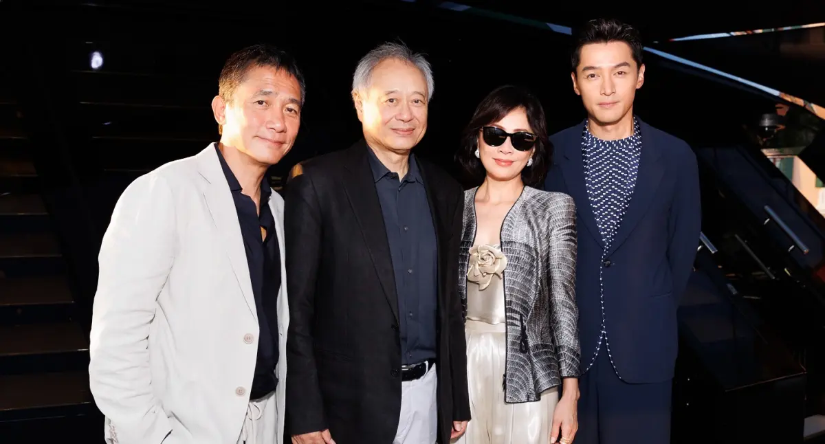 ▲梁朝偉成為首位獲威尼斯影展「終身成就獎」的華人演員！與國際名導李安、胡歌、劉嘉玲同框，強大氣場合照曝光，帥成「人間ARMANI」。（圖／Giorgio Armani提供）