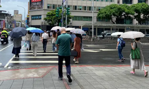 天氣預報／假日午後降雨明顯！台北、東部有雨　高溫飆36度防中暑
