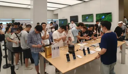 iPhone15登場！華為「搶購潮」恐降溫　中國商家：華為仍佔2優勢
