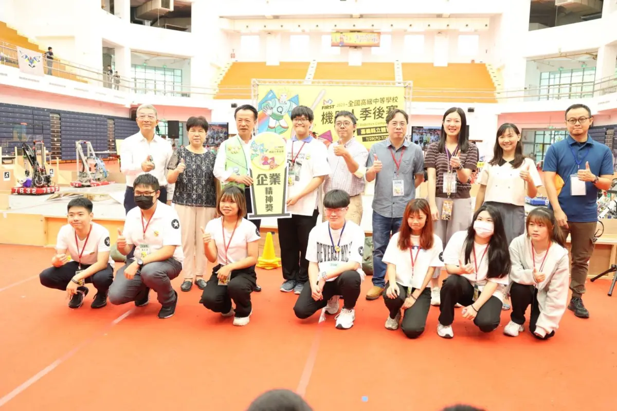 ▲新北三民高中參加2023全國高級中等學校FIRST Robotics Competition機器人季後賽。（圖／新北市立三民高中提供）