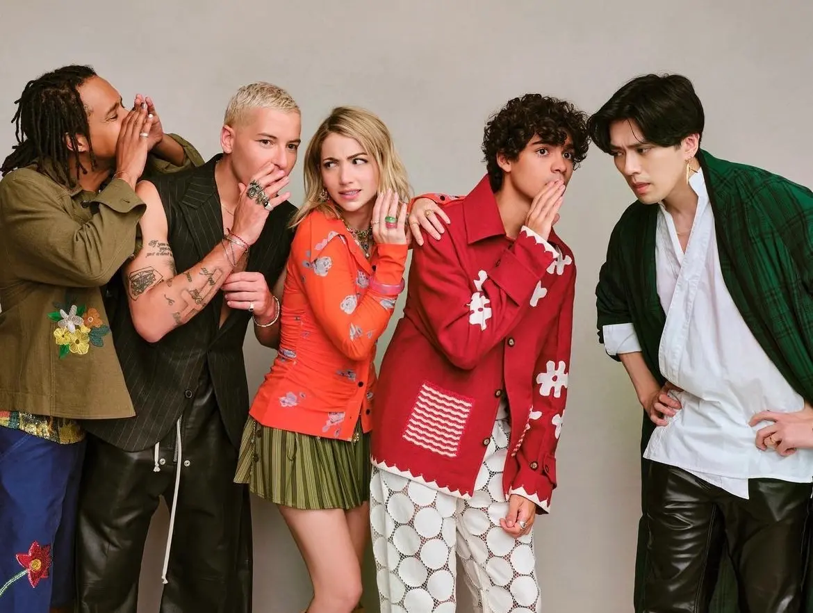 ▲《航海王》真人版「索隆」新田真劍佑（右一）、「娜美」艾蜜莉路德（中）、「香吉士」塔茲史蓋勒（左二）顏值超高。（圖／翻攝onepiecenetflix IG）