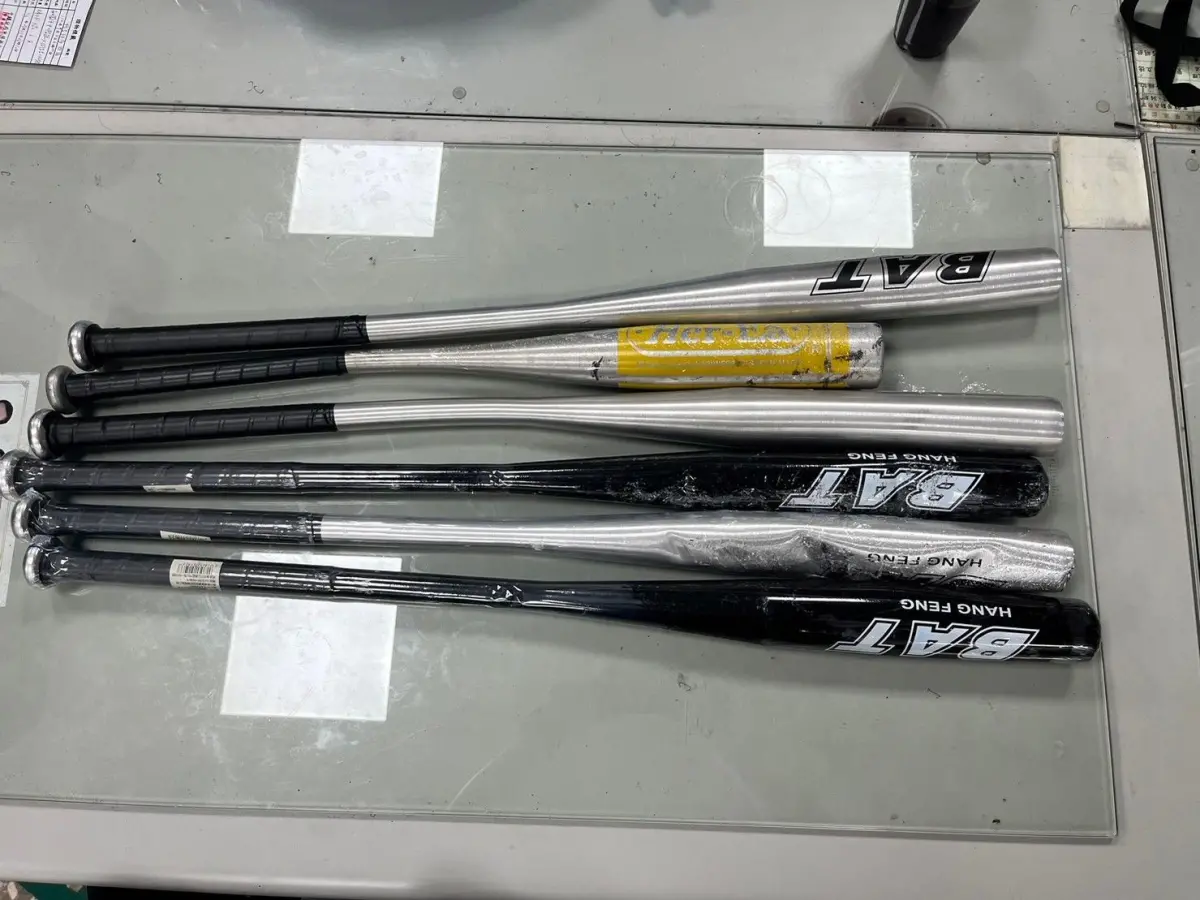 ▲「棒球隊」砸車所使用的球棒。（圖／記者李春台翻攝）