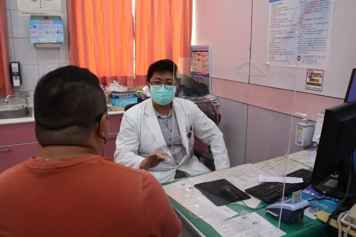 ▲大甲李綜合醫院神經內科醫師表示，能協助失智患者整合藥物治療(示意圖／醫院提供)