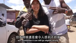 ▲GiGi常遇到假借拍照,藉機強摟、強吻的男子。(圖/Torres Pit托哥) ▲GiGi常遇到假借拍照,藉機強摟、強吻的男子。(圖/Torres Pit托哥)